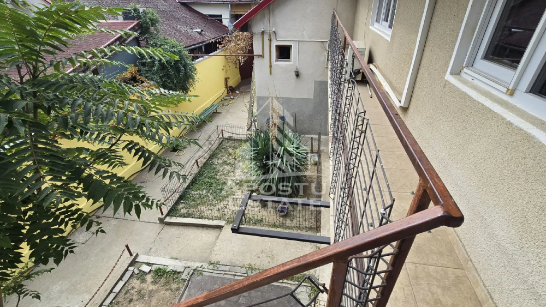 Casa de vanzare, 7 camere si 4 bai, centrala proprie, zona Odobescu