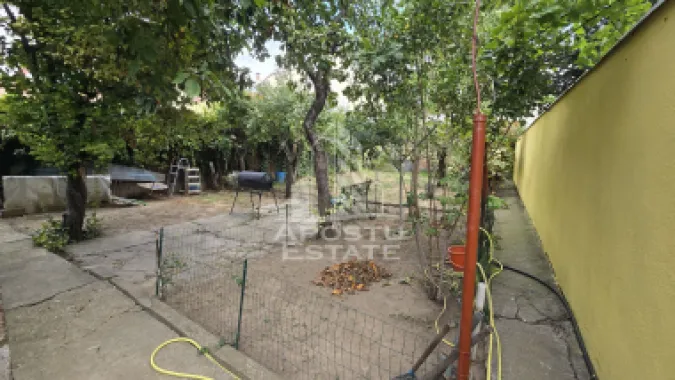 Casa de vanzare, 7 camere si 4 bai, centrala proprie, zona Odobescu