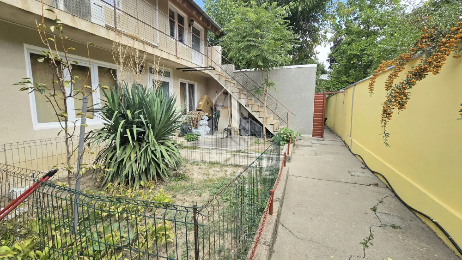 Casa de vanzare, 7 camere si 4 bai, centrala proprie, zona Odobescu