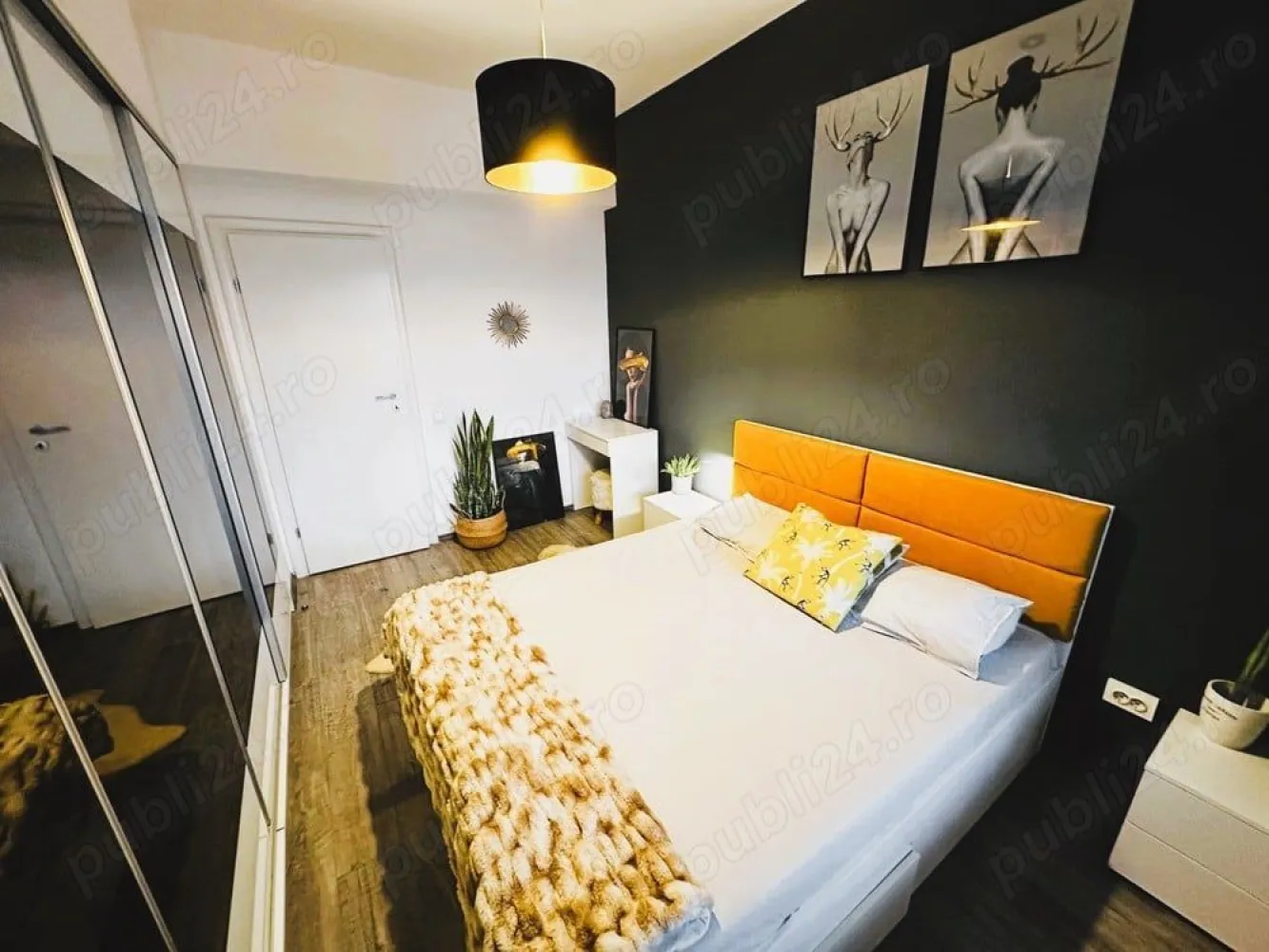 Direct Proprietar inchiriere ap 2 cam rond Alba Iulia unirii Bucuresti - Direct Proprietar inchiriere apartament 2 camere superb Unirii rond Alba Iulia Bucuresti
Direct Proprietar ofer spre inchiriere un superb apartament de 2 camere complet utilat si mobilat modern in zona Bulevardului Unirii Bucuresti, rond Alba Iulia. Apartamentul este situat in spatele Bulevardului Unirii nr 80,(30 metri) intr-un bloc nou securizat cu 2 lifturi, construit in 2018 la etajul 5 din 7. Apartamentul are o suprafata utila de 58 metri patrati si dispune de spatii de depozitare generoase(dressing hol, dressing pe tot peretele in dormitor si un balcon deschis de 5 mp care ofera o priveliste frumoasa libera spre blocurile din Bulevardul Unirii. Apartamentul dispune si de o canapea mare extensibila in living, zona de birou si plasma smart TV cu internet de mare viteza. Apartamentul dispune de centrala proprie si de aer conditionat iar bucataria este de tip open-space cu masa si scaune bar. Mentionez ca pozitia apartamentului este una foarte buna, blocul foarte bine izolat astfel incat facturile de intretinere sunt foarte mici si iarna.
Ca si pozitionare este la cativa pasi de toate restaurantele din zona rond piata Alba Iulia si Bulevardul Unirii sau Decebal (Restaurant Amoon Unirii, Arogant Resturant&Lounge etc) si supermarketuri precum Mega image, Penny la cativa metri de mers pe jos.
De asemenea se poate iesi foarte usor si in Calea Dudesti ajungand imediat in parcarea din spatele Bucuresti MALL (Mall Vitan) astfel incat se poate ajunge la mall in 3 minute de mers pe jos.
Statiile de autobuz sau tramvai sunt la 1 minut distanta iar statia de metrou se afla la 10 minute de mers pe jos sau pana la Piata Unirii se poate ajunge intr-o frumoasa plimbare la pas de 20 minute (cu masina 5 minute).
Pentru mai multe detalii si informatii .Va asteptam cu drag la vizionare!