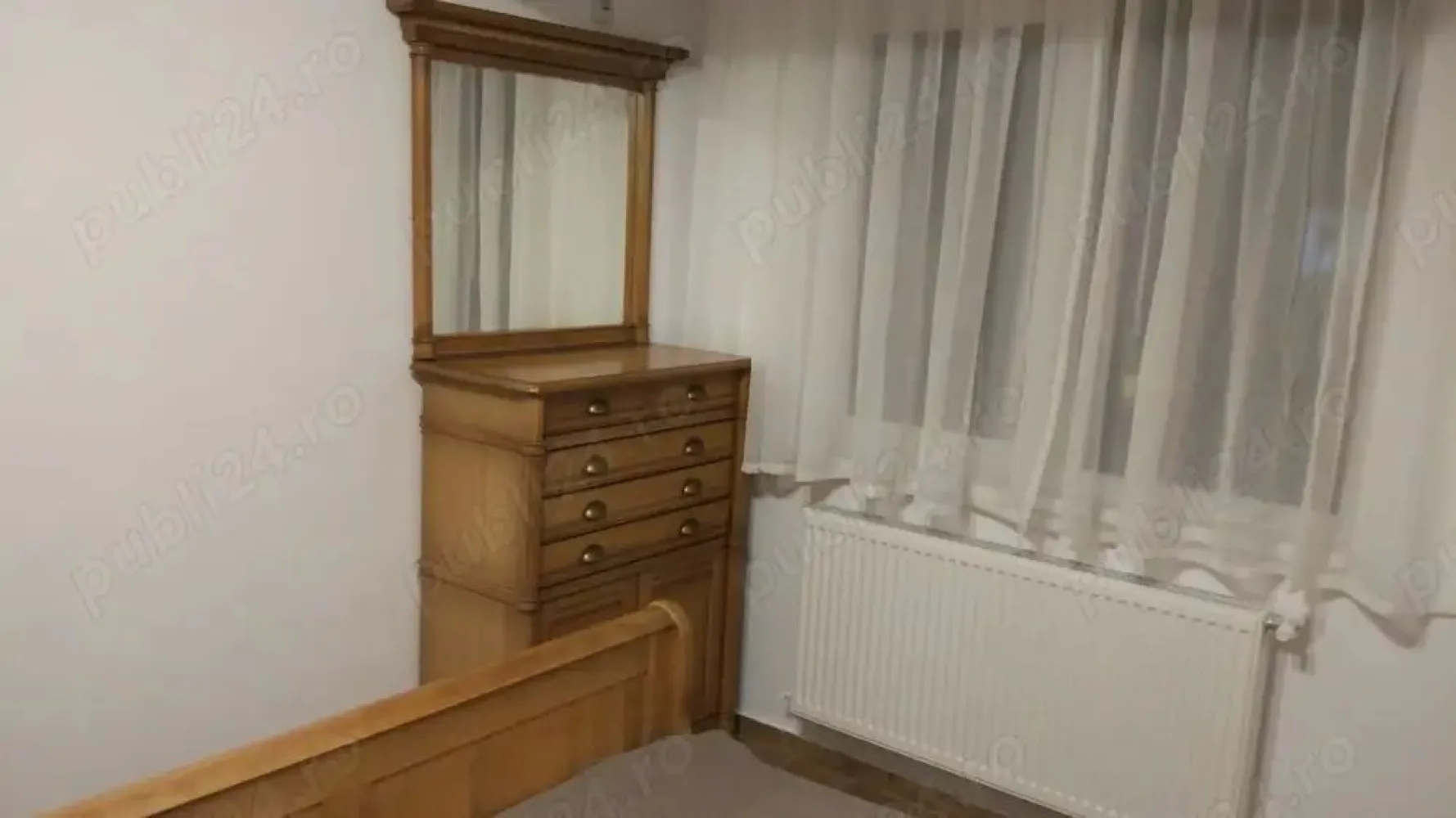 BRASADAS închiriază ap 2 cam et 2 Sun Plazza 2019. - Agenția imobiliara BRASADAS închiriază apartament 50 metri patrati utili,cu balcon mare,etaj 2 in bloc nou (an constructie 2019),strada Prinosului nr.6 langa Sun Plaza la 2 minute de metrou Piata Sudului ,zona extrem de linistita ,incalzire cu centrala termica pe gaze,mobilat cu mobila de comanda (livingul si bucataria),dormitorul este mobilat cu mobila din stejar masiv,este complet utilat ,aer conditionat.Dorim persoana nefumatoare,nationalitate romana,fara animale de companie.Intretinere foarte mica , caldura si apa calda la discretie in functie de ce temperatura se seteaza centrala. Apartamentul se elibereaza cel tarziu la 15 aprilie 2025, insa poate fi vizionat cu o programare prealabila, se solicita o garantie in valoare de 1 chirie lunara si plata primei luni de chirie). Apartamentul este la a doua inchiriere de la data receptiei, toata mobila este in stare impecabila .