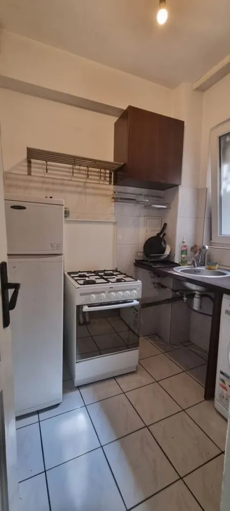 BRASADAS închiriază ap 2 cam Rosetti, centru Magheru. - Agenția imobiliara BRASADAS închiriază apartament cu doua cam, et. 7/8, fara bulina, reabilitat termic, liniste, vedere curte interioara, termopan, g, f, parchet, balcon, usa metalica, utilat, mobilat, liber, 1+1 garantie, acte ANAF incluse,