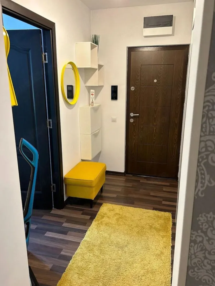 De inchiriat apartament 2 camere Mazepa 2, parter, 450 E - Se ofera spre inchiriere apartament cu 2 camere, situat la parter, în cartierul Mazepa 2, într-o zonă liniștită și foarte bine poziționată.
Localizare excelentă:
- Aproape de magazine, farmacii și școli
- Acces facil la mijloacele de transport în comun
- La câteva minute de Faleza Dunării
- În apropierea tuturor punctelor de interes necesare pentru un stil de viață confortabil.
Detalii apartament:
- 2 camere
- Parter
- Complet mobilat și utilat
- Centrală termică proprie
- Dispune de toate utilitățile și electrocasnicele necesare
- Curat și bine întreținut
- Disponibil imediat.
 Se închiriază pe termen lung, persoanelor serioase și responsabile.
Chirie 450 euro.
Garantie returnabila 450 euro.
Se percepe comision de tranzactionare.
Pentru mai multe informații sau pentru programarea unei vizionări, vă rog să mă contactați 0741.030.291 Marilena, Agentia Mag Invest.
