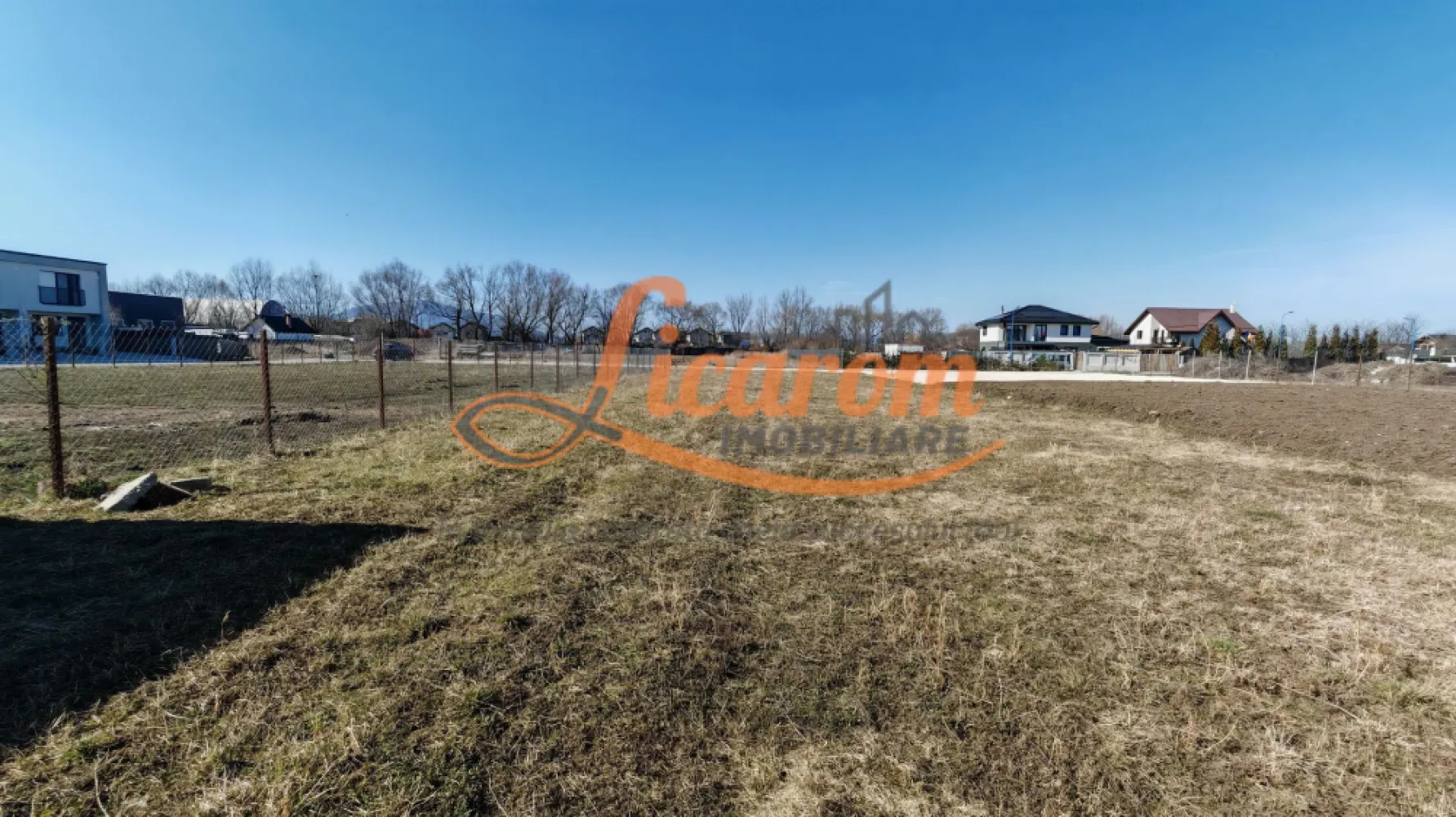 BARTOLOMEU,teren intravilan de 774 mp,intre case,constructii P+2 - LICAROM IMOBILIARE propune spre vanzare in exclusivitate un teren INTRAVILAN in BARTOLOMEU STR HANS EDER in zona plina de dezvoltare urbana.
Terenul este intravilan, are Front stadal de 14,7 ml si este intabulat ca si "curti constructii" fiind pretabil pentru locuinta individuala,duplex,triplex sau bloc P+2 - 6.
In zona s-au construit mai multe ansambluri de "CASE INSIRUITE".
Utiltatile -apa,canalizare,curent si gaz - sunt la 50 m de teren.
Toate actele sunt in regula.
Detine Certificat de Urbanism.
Pretul este 105 euro /mp.
Pentru mai multe relatii si vizionari,nu ezitati sa ne contactai la telefon 0741059397 Consultant imobiliar Calin si 0723985424 Consultant imobiliar Liliana.