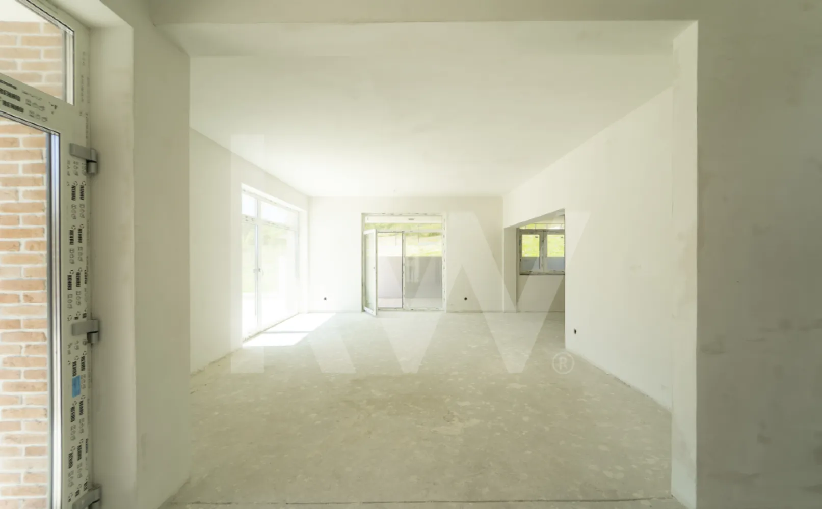 Casă arhitectură modernă cu panoramă spre Munții Făgăraș și Cetatea Cisnădioara