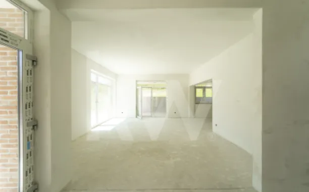 Casă arhitectură modernă cu panoramă spre Munții Făgăraș și Cetatea Cisnădioara