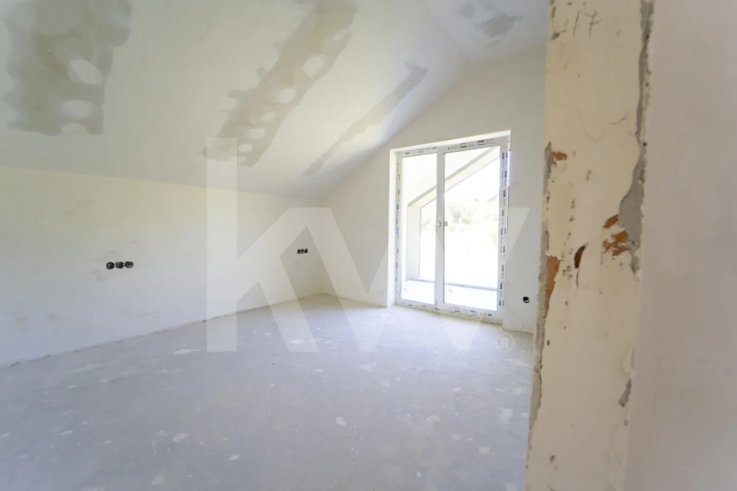 Casă arhitectură modernă cu panoramă spre Munții Făgăraș și Cetatea Cisnădioara