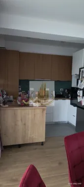 Casă înșiruită, 3 cam, 2 bai 80mp | Zona Cora Dumbrăvița |