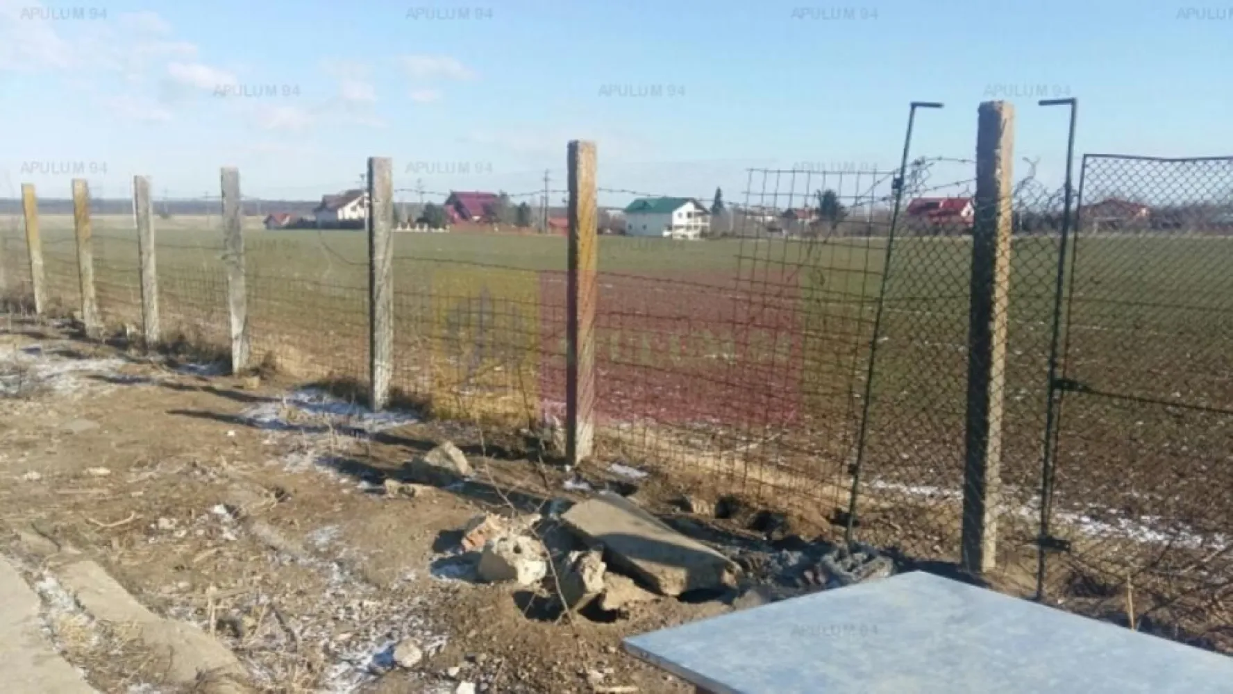 Teren Balotesti- Saftica- ideal pentru constructie locuinte. - Compania imobiliara Apulum 94 va propune un teren care se afla in Saftica- apartinand juridic de Comuna Balotesti. 
Terenul este pretabil pentru constructii locuinte, are apa si curent, gazul si canalul sunt foarte aproape. 
Este aproape de lac, ceea ce reprezinta o locatie speciala pentru locuinte.
 Pe teren sunt hale mai vechi, parte din ele intr-o stare mai buna, parte mai dezafectate. 
Terenul este in proprietatea unei persoane juridice si se aplica tva la pret. 
Pentru vizionare si mai multe detalii nu ezitati sa ma contactati pe nr 0733683446- Laura Ionescu.