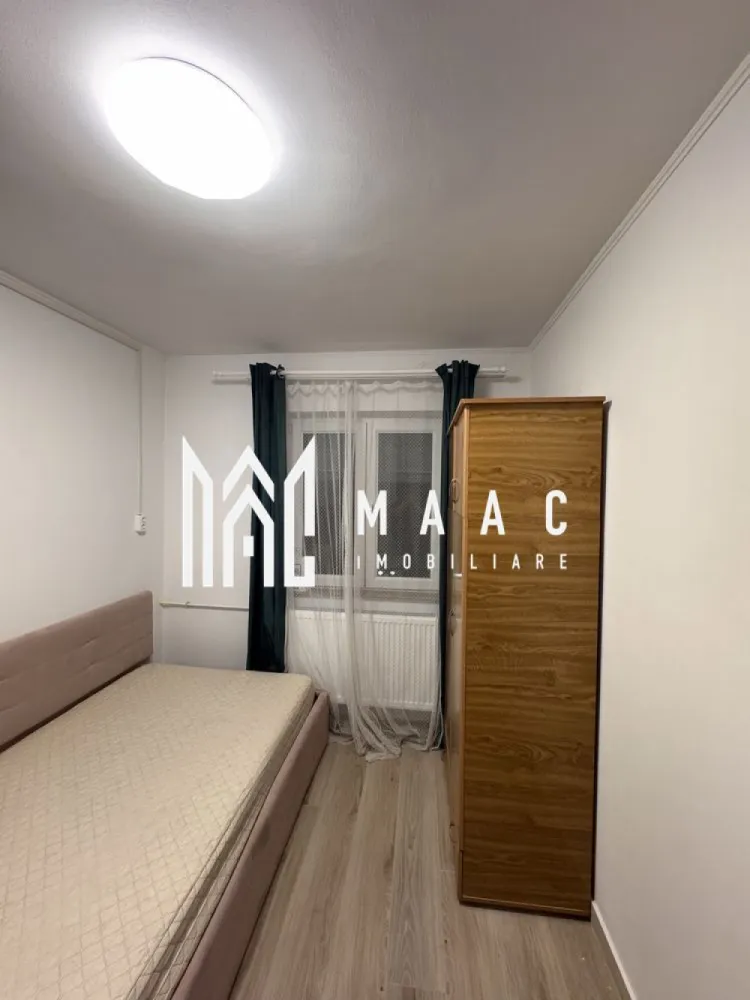Garsoniera Nord | Strada Decebal | Complet renovata| Mutare imediata - MAAC Imobiliare vă propune spre vânzare o garsoniera confort 3, complet renovată și utilată, situată în zona Nord, în imediata apropiere a Liceului Sanitar (bloc G 159). Locuința se află la etajul 3 și reprezintă o oportunitate excelentă de investiție sau pentru locuit, fiind gata de mutare.
Caracteristici principale
• Localizare: Zona Nord, lângă Liceul Sanitar (Bl. G 159)
• Confort: Conf. 3
• Etaj: 3
• Stare: Renovată complet
• Instalații: Sanitară și electrică refăcute integral
Dotări și finisaje
• Complet mobilată
• Mașină de spălat nouă
• Cuptor cu microunde
• Mini-frigider
• Pat dimensiuni 120/200 cm
Preț și contact
• Preț: 25.500 EUR (ușor negociabil)
Pentru mai multe detalii și pentru programarea unei vizionări, nu ezitați să ne contactați, specificand ID3185668
