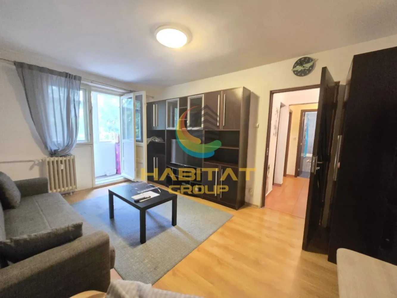 2 camere Brancoveanu Huedin liber mobilat utilat loc parcare - Vanzare apartament 2 camere Brancoveanu - Huedin, decomandat, etaj 3/10, liber, gresie, faianta, parchet, termopan, usa metalica, balcon inchis cu termopan, mobilat si utilat, loc parcare, toate actele, zona linistita cu acces rapid catre mijloacele de transport in comun, centre comerciale, scoli, gradinite.
Pentru vizionari ma puteti contacta la numarul 0724.730.789 - Andreea Andreescu