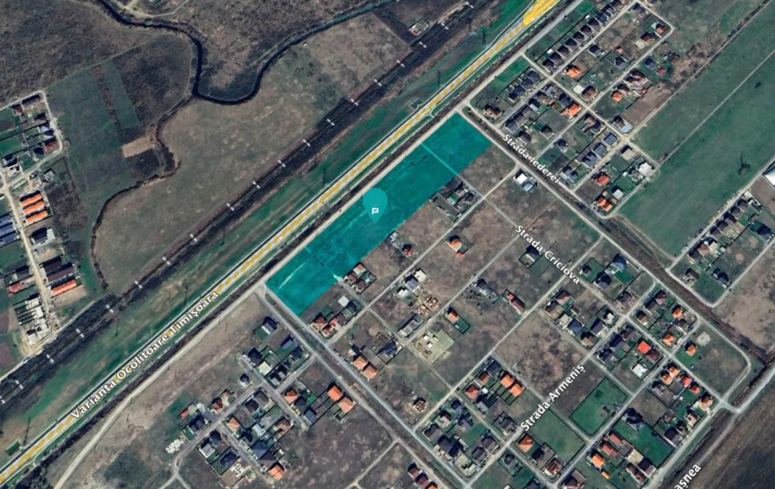 PUZ parcele case, duplex, colective, Moșnița Nouă - Oferim spre vânzare PUZ aprobat, cu o suprafață totală de 22.273 mp teren intravilan, situat în Moșnița Nouă, într-o zonă rezidențială în plină dezvoltare. Proprietatea se vinde integral, fiind ideală pentru dezvoltare rezidențială de anvergură.

Structura PUZ-ului:
• 11.614 mp – teren cu destinație locuințe colective, cu parcele între 658 și 1.180 mp
• 11.109 mp – teren cu destinație locuințe individuale și duplexuri, cu parcele între 500 și 650 mp

Reglementări urbanistice (zona de locuințe individuale/duplex):
• Regim de înălțime: S+P+1E+Er/M
• POT: 30–40%
• CUT: 1 – 1,4
• Destinație: rezidențial (pentru cele colective cu SAD la parter)

Avantaje:
• PUZ aprobat, parcelare eficientă
• Teren intravilan cu forme regulate, ușor de valorificat
• Străzi cuprinse în planul de asfaltare pentru anul 2026
• Utilități (apă, canalizare, curent) în curs de finalizare
• Zonă liniștită, cu dezvoltări rezidențiale noi
• Potrivit pentru dezvoltatori și investitori, inclusiv pentru proiecte mixte (colective + individuale)

Acces facil către Timișoara, într-una dintre cele mai dinamice zone rezidențiale din Moșnița Nouă.
Pentru informații suplimentare, documentație PUZ, plan parcelar și detalii financiare:

Daniela Ianc – 0722 375 289
daniela.ianc@propertylab.ro

Remus Beiușanu – 0785 997 537
remus.beiusanu@propertylab.ro

CP2895978