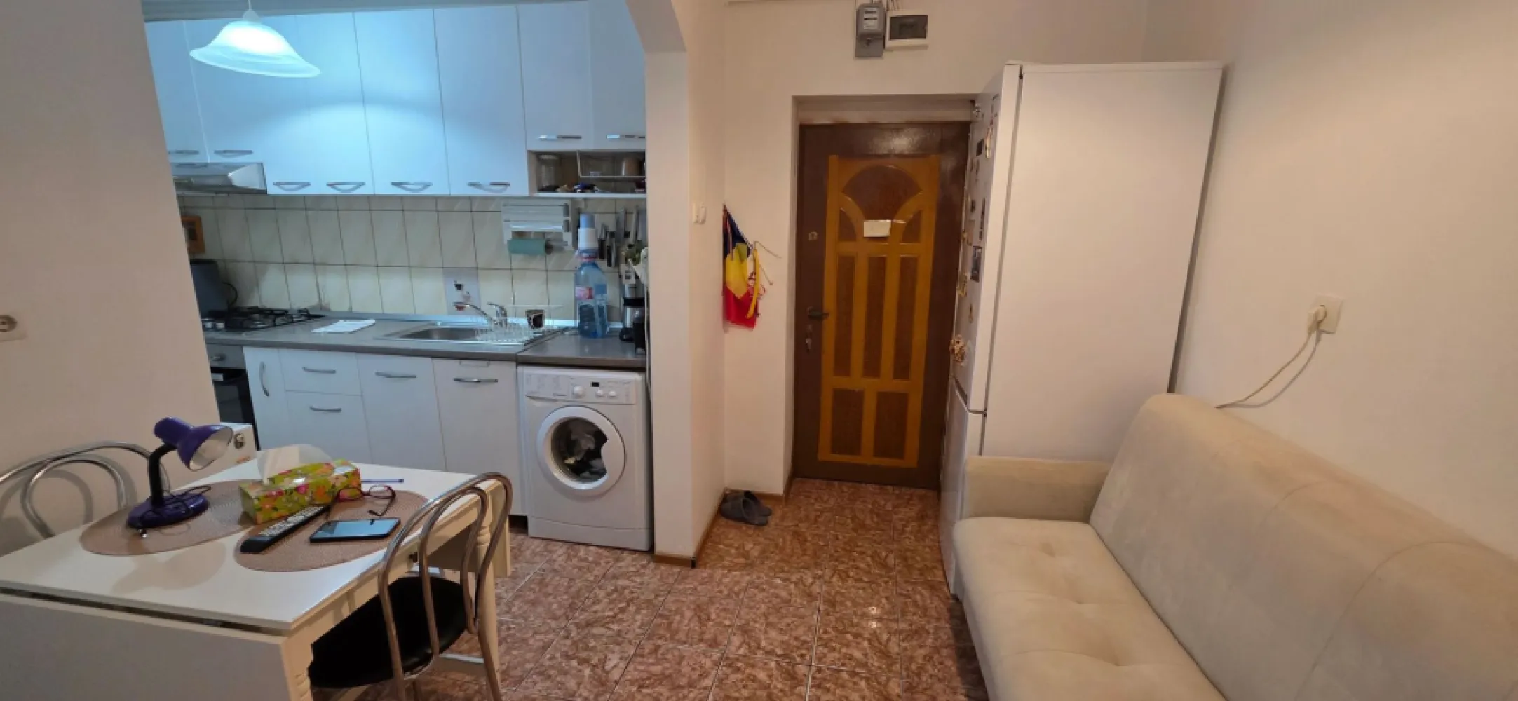 Garsonieră decomandată de vânzare Dristor mobilată și utilata