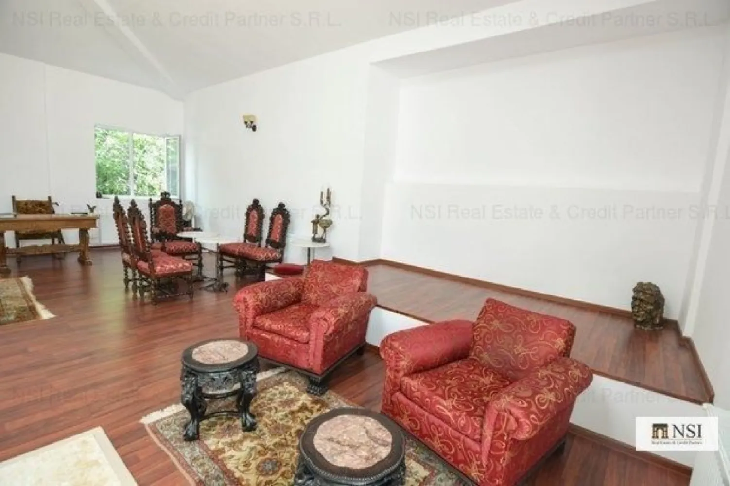 BRASADAS închiriază ap tip penthouse în vila eleganta Cismigiu. - Agenția imobiliara BRASADAS vinde/închiriază apartament spectaculos, construit in 2018 la etajul 1/1 în vila eleganta P+1,format din living 80 mp.(inaltime 5m),camera 22mp.,hol 10mp.,baie 6mp.,terasa 42 mp.Camera depozitare demisol 20 mp.Mobilat, utilat. Întrare separata cu scara exterioara. Curte libera 150 mp.-parcare auto.
Pret vânzare 565000 €.