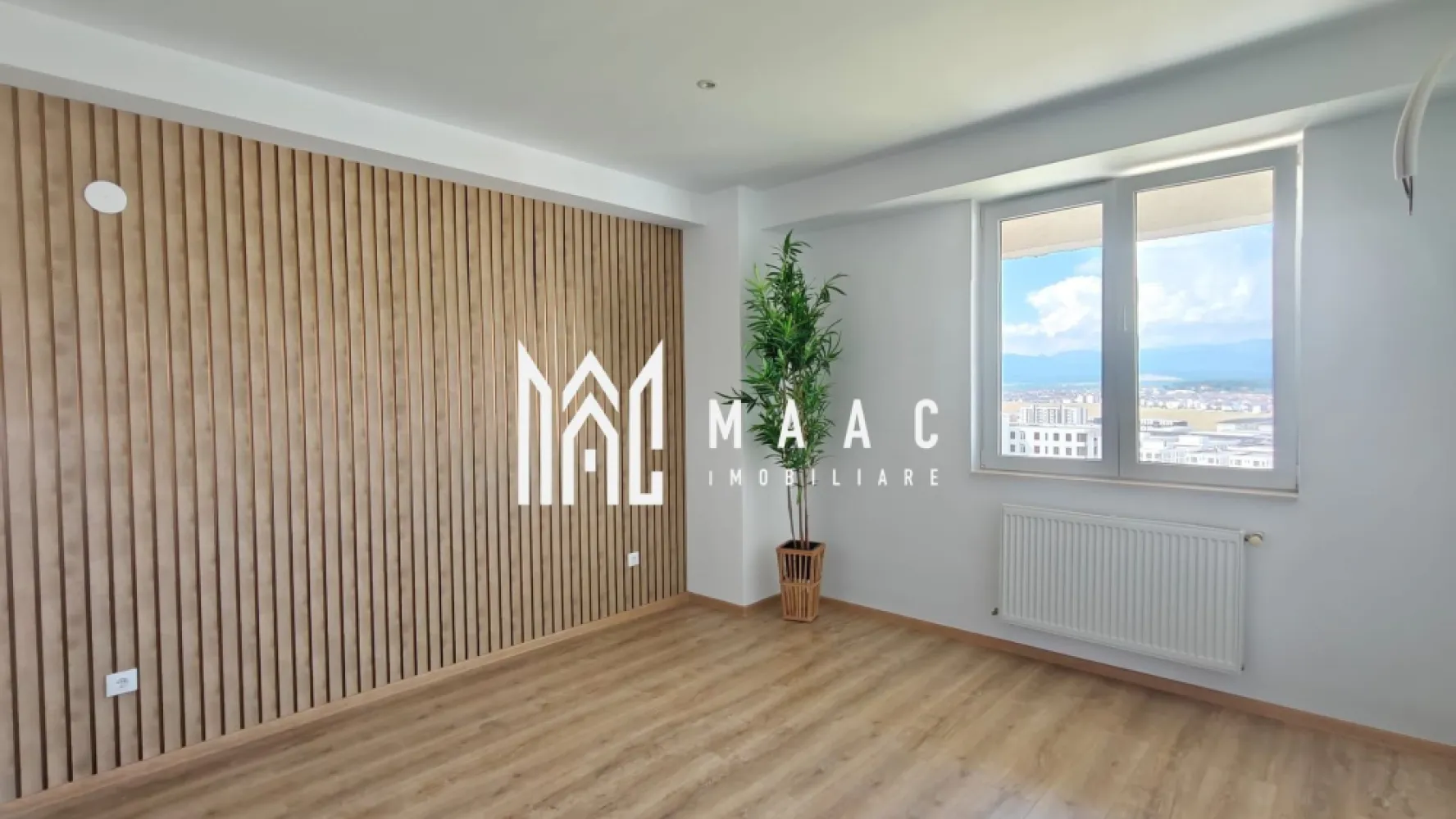 Garsonieră decomandată I 32 mp utili I lift I Mihai Viteazu - MAAC Imobiliare propune spre achiziție o garsonieră decomandată, cu suprafața utilă de 32 mp, situată într-un bloc cu 17 etaje, în imediata apropiere a magazinului LIDL de pe Bulevardul Mihai Viteazu, Sibiu.

 Caracteristici ale garsonierei
Suprafață utilă: 32 mp

Compartimentare decomandată:
dormitor
living + bucătărie
baie
hol de acces
Loc de parcare privat inclus

 Stare și dotări
recent finisată, nelocuită
se vinde nemobilată, ideală pentru personalizare
baie finalizată, mobilată și utilată
instalații noi, inclusiv pregătire pentru aer condiționat
finisaje moderne, gata pentru amenajare

 Avantaje suplimentare
priveliste panoramică datorită poziționării în blocul înalt

 Zonă foarte accesibilă, aproape de:
magazine
transport public
centre comerciale
zone de interes urban

Potrivită atât pentru locuire, cât și pentru investiție (închiriere ușoară datorită zonei).

Pentru mai multe detalii, contactați MAAC Imobiliare și menționați ID CP3181470.