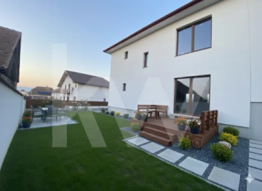 Casa 4 camere de vanzare 117 mpu teren liber 230mp Sibiu in Sura Mica