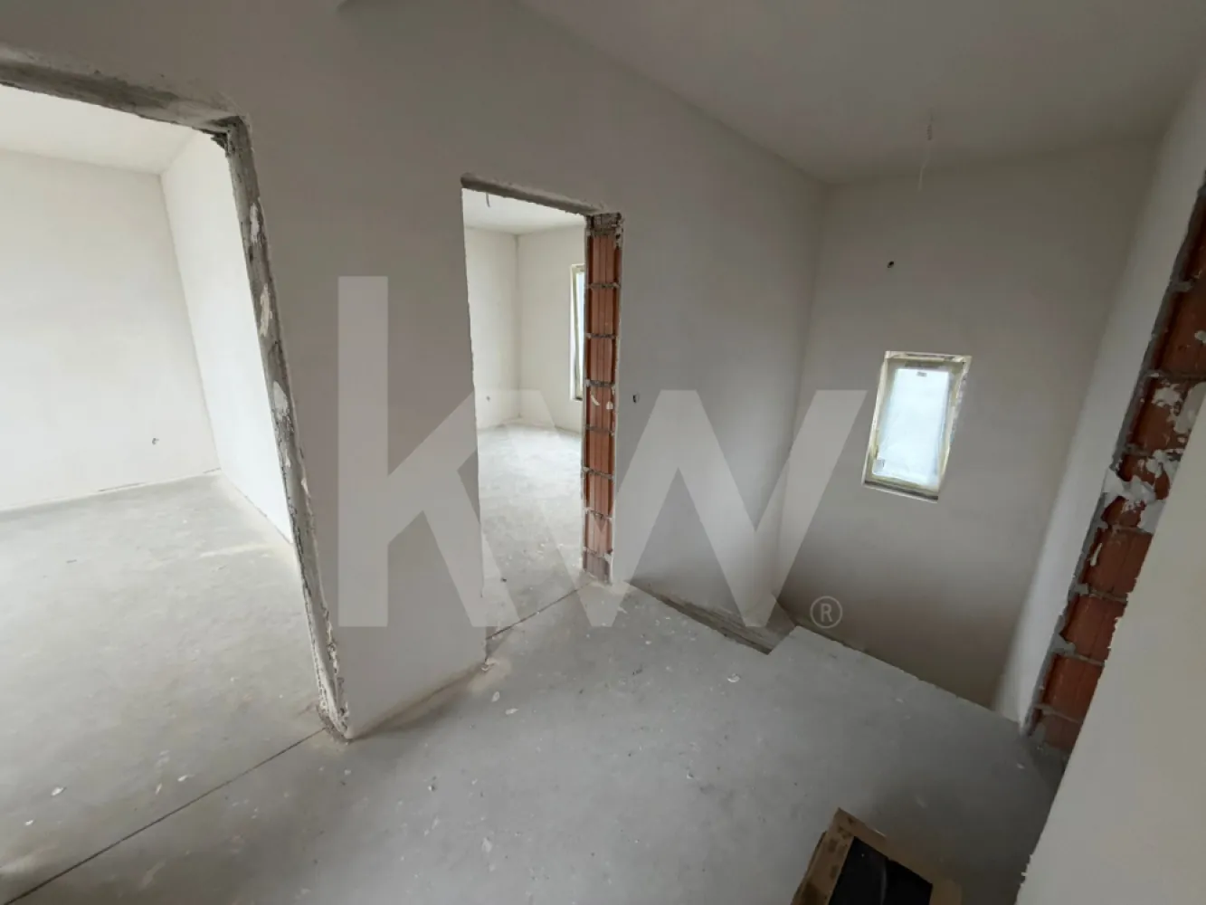 Casa 4 camere de vanzare 117 mpu teren liber 230mp Sibiu in Sura Mica