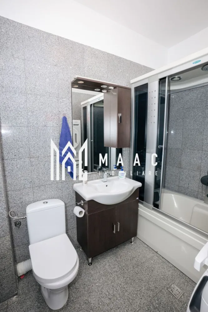 Apartament de vanzare 3 camere - Apartament unic cu 3 camere – zonă centrală, Râmnicu Vâlcea CP2905969

MAAC Imobiliare vă propune spre vânzare un apartament deosebit, situat în zona centrală a orașului Râmnicu Vâlcea, într-un bloc nou, construit în anul 2012.

📍 Localizare: zona Kaufland, bloc RO
🏢 Etaj: 1 din 8
🏗 An construcție: 2012

Detalii proprietate:

Suprafață utilă: 92 mp

Suprafață totală (cu balcon): 102 mp

Compartimentare: decomandată

Camere: 3

Compartimentare:

Living generos de 38 mp

Bucătărie separată

2 dormitoare

2 băi

Terasa de 10MP

Caracteristici și dotări:

Se vinde complet mobilat și utilat

Mobilier de calitate superioară

Parchet, gresie și faianță

Centrală termică proprie

Masina de Spalat Rufe

Finisaje moderne, bine întreținute

Avantaje:

Toate camerele au vedere spre Apus

Zonă foarte liniștită, fără trafic auto

Acces facil către punctele de interes din oraș

Ideal atât pentru locuință proprie, cât și pentru investiție

Acest apartament se remarcă prin spațiu, lumină naturală și poziționare excelentă, fiind o ofertă rară pe piața imobiliară din Râmnicu Vâlcea.

📞 Pentru mai multe detalii sau pentru programarea unei vizionări, vă stau la dispoziție.
MAAC Imobiliare – partenerul tău de încredere în imobiliare