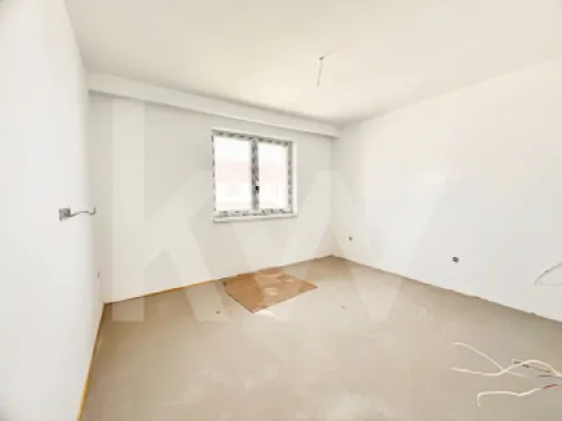 De vânzare casă tip duplex cu terasă, curte și anexă în Selimbăr, Sibiu