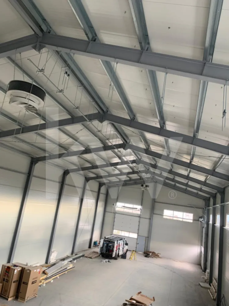 Hala industriala independenta energetic 600 mp judetul Sibiu - INVESTIȚIE SIGURĂ – HALĂ INDUSTRIALĂ MODERNĂ, INDEPENDENTĂ ENERGETIC, LA 1 KM DE AUTOSTRADĂ

Descoperă o proprietate industrială de top, situată într-o zonă premium, cu acces rapid la autostradă (doar 1 km), ideală pentru producție, logistică, depozitare sau ca investiție cu randament ridicat.

Date generale:
Suprafață construită totală: 599 mp (hală + 3 birouri + 2 grupuri sanitare)
Suprafață teren: 1.400 mp
Structură metalică fără stâlpi interiori – spațiu 100% utilizabil
Izolație premium: pereți și acoperiș din panouri de 10 cm – eficiență termică excelentă
Înălțime hală: 8 m la streașină / 10,5 m la coamă

Independență energetică completă:
Panouri fotovoltaice 15 KW, cu contract de prosumator
3 pompe de căldură NIBE – costuri de operare reduse
Stație proprie de epurare ape uzate
Curent trifazic 380V

Facilități industriale:
Acces TIR | uși industriale de mari dimensiuni
Parcare TIR
Curte betonată/pavată cu sistem drenaj pentru produse petroliere
Iluminat exterior pe stâlpi, pentru siguranță și vizibilitate maximă

Suprafețe de platforme exterioare:
În fața clădirii: 15 m × 20 m = 300 mp
În spatele clădirii: 10 m × 18 m = 180 mp
Platformă suplimentară spate: 1,2 m × 40 m = 48 mp
Lateral, spre drumul interior: 3 m × 40 m = 120 mp

Acces facil și manevrabilitate optimă pentru camioane și utilaje grele.
Curți și platforme generoase pentru încărcare, descărcare și depozitare.

Destinații ideale:
Producție industrială
Logistică & distribuție
Depozitare mărfuri / utilaje
Parc auto sau flotă
Investiție pentru închiriere imediată

O oportunitate rară pe piață!
Halele independente energetic, complet utilate și cu poziționare excelentă apar extrem de rar.
Contactează-ne pentru mai multe detalii și programarea unei vizionări!
