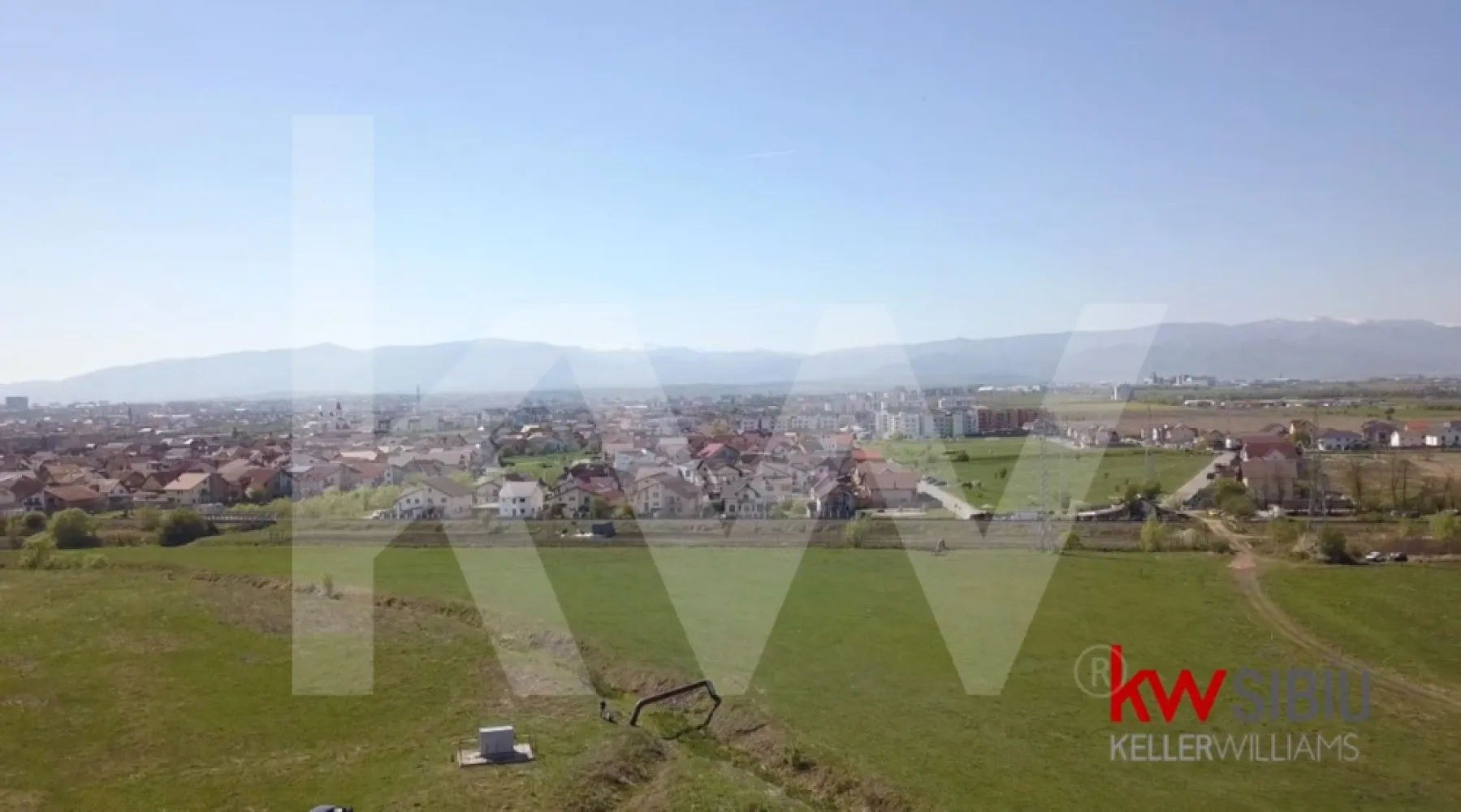 Proiect investitie Teren 25084 mp pentru Dezvoltare Rezidențială și Comercială - Va invitam sa descoperiti o oportunitate unica de investitie intr-un teren de 25,084 mp, situat pe strada Grigore Bastan, in cartierul Veterani de Razboi. Acest proiect inovator combina confortul modern cu durabilitatea ecologica, oferind un mediu de viata sustenabil si atractiv.

Detalii Cheie:

Suprafata: 25084 mp
Localizare: Strada Grigore Bastan, Sibiu
Coordonate GPS: 45.794979, 24.163292
Utilitati: Apa, canalizare, electricitate, gaz.
Statut: Liber de orice constructii.
PUZ Aprobat: D+P+2E+Er POT: 30% CUT: 1.05
Proiect Propus: 16 cladiri S+P+2E+ER, cu 257 de apartamente si 15 spatii comerciale.
POT: 7525 mp.

Optiuni de Pret:

Teren fara autorizatie de constructie: 180 EUR/mp + TVA.
Teren cu autorizatie de constructie: 200 EUR/mp + TVA.
Teren cu autorizatie de constructie si utilitati la limita proprietatii: 225 EUR/mp + TVA.

Optiuni de Suprafata:

Tot terenul (25,084 mp).
Parcela de 2123 mp.
Lot format din 4 parcele (2123 mp, 1200 mp, 1200 mp, 1353 mp), totalizand 5868 mp.

Avantaje si Caracteristici Ecologice:

Locatie Premium: Apropierea de noul "Prima Shopping Center Sibiu" si acces rapid la autostrada.
Proiect Verde: Utilizarea materialelor ecologice, aparate si instalatii eficiente din punct de vedere energetic.
Facilitati Moderne: Parc central, loc de joaca pentru copii, parcari subterane, gradini amenajate si multe spatii verzi.
Infrastructura Durabila: Proiecte majore de infrastructura in desfasurare pentru a sprijini cresterea comunitatii si a imbunatati calitatea vietii.
Accesibilitate: Transport public bine dezvoltat cu rute de autobuz catre centrul orasului si alte zone importante.
Sustenabilitate: Fiecare unitate incorporeaza tehnologii si materiale ecologice pentru a minimiza amprenta de carbon si a asigura un stil de viata durabil.

Detalii concept proiect:

Unitati Rezidentiale:
Apartamente cu unul si doua dormitoare.
Penthouse-uri exclusive la ultimul etaj, cu finisaje de ultima generatie si vederi panoramice.
Spatii Comerciale:
15 spatii comerciale situate la parter, perfecte pentru magazine cu amanuntul, cafenele si restaurante, centre de sanatate si wellness, facilitati de protectie a copilului, spatii de birouri.

Acest teren este ideal pentru dezvoltari rezidentiale sau mixte, oferind posibilitatea de a crea un proiect imobiliar de top intr-o zona in plina expansiune, beneficiind de toate facilitatile moderne si de o infrastructura verde.

Suntem deschisi si disponibili pentru a realiza parteneriate cu dezvoltatori sau constructori.
Pentru a intra in posesia studiului de fezabilitate si a analizei financiare sau pentru a programa o vizionare, va rog sa ma contactati.

Nu ratati sansa de a investi intr-un proiect inovator care promite sa redefineasca standardele de viata durabila in Sibiu.
