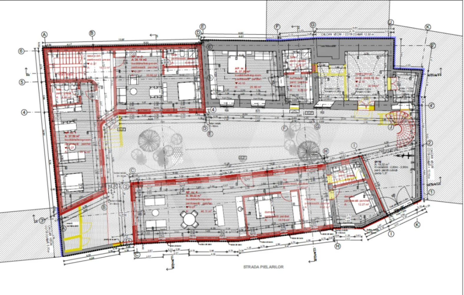 Apartament 2 camere | Et 1+ M | Curte | ULTRACENTRAL - Apartamentul face parte dintr-un imobil format din 3 corpuri si un total de 11 apartamente, situat într-o zona cu farmec istoric, iar in momentul de fata fiind in renovare completa si consolidare, prețul afisat este pentru predare ”la alb”, pot fi predate atat in stadiul ”la alb” cat si ”la cheie” (la cerere). 

Planurile generoase si practice, creeaza un nivel ridicat de confort, in timp ce ferestrele din podea pana in tavan ofera multa lumina si atmosfera, iar tot etajul 1 beneficiaza de terasa comuna care deserveste si ca zona de acces in apartament. 

Apartamentele de la etajul 1 sunt dispuse pe 2 nivele, avand camere si la mansarda.

Toate amenajarile exterioare vor fi asigurate de catre dezvoltator, ”la cheie”, exact ca in imagini (in curte piatra cubica, spatii verzi, zona de biciclete, imobil izolat si finisat), specific acestui apartament la strada se amenajeaza cu obloane de lemn.

In completarea acestor beneficii, proiectul se remarca si prin accentul pus pe sustenabilitate si eficienta energetica, elemente tot mai importante pentru un stil de viata responsabil si conectat la nevoile viitorului.

Materialele utilizate in procesul de renovare si consolidare sunt atent alese pentru a reduce impactul asupra mediului, iar sistemele moderne de izolatie contribuie semnificativ la scaderea consumului de energie.

Folosirea pompelor de caldura in combinatie cu panouri fotovoltaice nu doar ca elimina necesitatea racordarii la gaz, dar transforma acest apartament intr-o locuinta independenta energetic, cu costuri de intretinere reduse.

Mai mult, designul atent al curtii interioare — cu spatii verzi generoase, zona pentru biciclete si terase ideale pentru relaxare — sustine ideea de trai sustenabil in mijlocul orasului, promovand mobilitatea alternativa si reconectarea cu natura.

Astfel, acest imobil nu este doar o locuinta, ci o declaratie de responsabilitate fata de mediu, fara a face compromisuri in ceea ce priveste confortul sau estetica.

Aceasta este oportunitatea perfecta pentru cei care isi doresc mai mult decat un simplu apartament — un camin eficient, elegant si construit pentru viitor.

Fie ca il alegi ”la alb” sau "la cheie”, pentru a-l personaliza dupa gustul tau, gata de mutat, acest apartament imbina farmecul unei zone istorice cu cele mai moderne solutii de locuire.

Programeaza o vizionare si descopera cum poate arata viitorul tau acasa!
