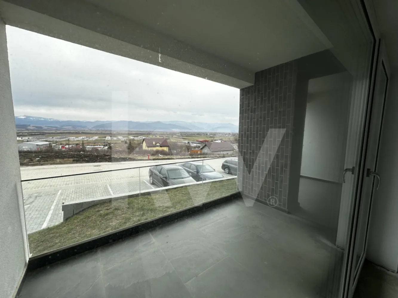 2 bedroom apartment DaVinci - investment opportunity - EN
Discover a modern 3-room apartment, located in the heart of Cristian, 1 km distance from Sibiu International Airport, which redefines the concept of luxurious living lifestyle. With a usable area of ​​76.88 sq m and a generous 9.25sq m balcony, this apartment on the ground floor of a newly built building in 2025 offers you the perfect living space for families looking for a welcoming and functional home. The brick structure ensures not only durability, but also a healthy environment, ideal for moments spent with loved ones.

Natural light for the two bedrooms and two elegant bathrooms are designed to provide privacy and comfort. The separate partitioning allows easy circulation between rooms, and the kitchen becomes the ideal place to prepare delicious meals. The interior spaces are designed to combine functionality with a modern design, offering a pleasant and relaxing atmosphere. The prime location, in the Western part of the city, ensures quick access to all necessary amenities, from shops and schools to parks and recreational areas.

We can help you to get preapproved for credit appliances for a faster process.

Don't miss the opportunity to be the first to enjoy this exceptional apartment! 
The price of €105,000 + VAT represents a valuable investment in a home that promises to become the center of your life.

Contact us today to schedule a viewing and turn this apartment into your new home!

RO
Descoperiți un apartament modern cu 3 camere, situat în inima orașului Cristian, la 1 km distanță de Aeroportul Internațional Sibiu, care redefinește conceptul de stil de viață luxos. Cu o suprafață utilă de 76,88 mp și un balcon generos de 9,25 mp, acest apartament situat la parterul unui imobil nou construit în 2025 vă oferă spațiul de locuit perfect pentru familiile care caută o locuință primitoare și funcțională. Structura din cărămidă asigură nu doar durabilitate, ci și un mediu sănătos, ideal pentru momentele petrecute alături de cei dragi.


Lumina naturală pentru cele două dormitoare și cele două băi elegante sunt concepute pentru a oferi intimitate și confort. Compartimentarea separată permite circulația ușoară între camere, iar bucătăria devine locul ideal pentru a pregăti mese delicioase. Spațiile interioare sunt concepute pentru a combina funcționalitatea cu un design modern, oferind o atmosferă plăcută și relaxantă. Locația privilegiată, în partea de vest a orașului, asigură acces rapid la toate facilitățile necesare, de la magazine și școli până la parcuri și zone de agrement.

Vă putem ajuta să obțineți o preaprobare pentru credite, pentru un proces mai rapid.

Nu ratați ocazia de a fi primul care se bucură de acest apartament excepțional!
Prețul de 105.000 € + TVA reprezintă o investiție valoroasă într-o locuință care promite să devină centrul vieții tale.

Contactează-ne astăzi pentru a programa o vizionare și a transforma acest apartament în noua ta casă!