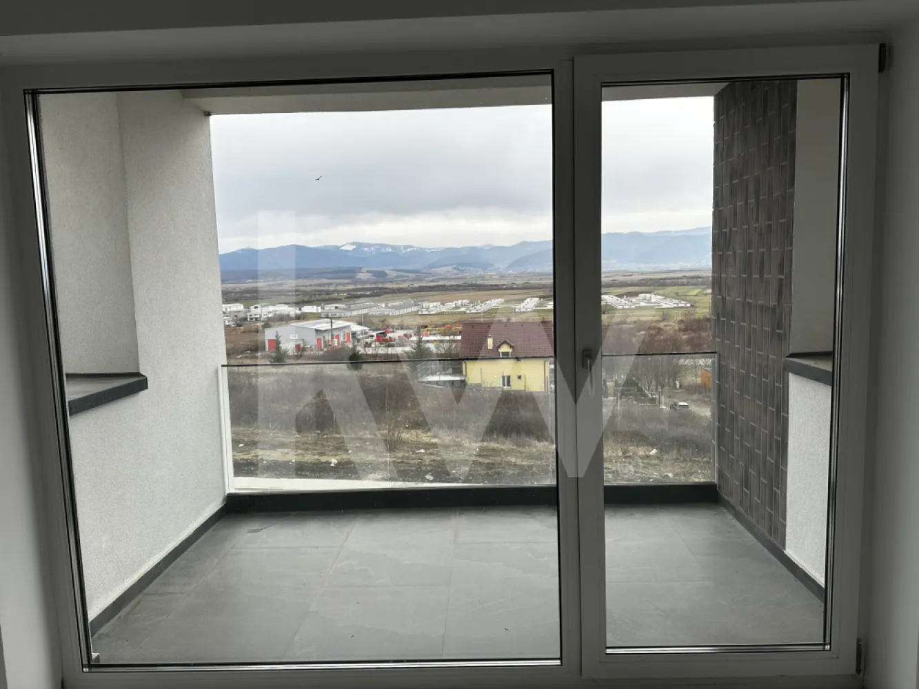 2 bedroom apartment DaVinci - investment opportunity - EN
Discover a modern 3-room apartment, located in the heart of Cristian, 1 km distance from Sibiu International Airport, which redefines the concept of luxurious living lifestyle. With a usable area of ​​71 sq m and a generous 9.25sq m balcony, this apartment on the ground floor of a newly built building in 2025 offers you the perfect living space for families looking for a welcoming and functional home. The brick structure ensures not only durability, but also a healthy environment, ideal for moments spent with loved ones.

Natural light for the two bedrooms and two elegant bathrooms are designed to provide privacy and comfort. The separate partitioning allows easy circulation between rooms, and the kitchen becomes the ideal place to prepare delicious meals. The interior spaces are designed to combine functionality with a modern design, offering a pleasant and relaxing atmosphere. The prime location, in the Western part of the city, ensures quick access to all necessary amenities, from shops and schools to parks and recreational areas.

We can help you to get preapproved for credit appliances for a faster process.

Don't miss the opportunity to be the first to enjoy this exceptional apartment! 
The price of €100,000 + VAT represents a valuable investment in a home that promises to become the center of your life.

Contact us today to schedule a viewing and turn this apartment into your new home!

RO
Descoperiți un apartament modern cu 3 camere, situat în inima orașului Cristian, la 1 km distanță de Aeroportul Internațional Sibiu, care redefinește conceptul de stil de viață luxos. Cu o suprafață utilă de 71 mp și un balcon generos de 9,25 mp, acest apartament situat la parterul unui imobil nou construit în 2025 vă oferă spațiul de locuit perfect pentru familiile care caută o locuință primitoare și funcțională. Structura din cărămidă asigură nu doar durabilitate, ci și un mediu sănătos, ideal pentru momentele petrecute alături de cei dragi.


Lumina naturală pentru cele două dormitoare și cele două băi elegante sunt concepute pentru a oferi intimitate și confort. Compartimentarea separată permite circulația ușoară între camere, iar bucătăria devine locul ideal pentru a pregăti mese delicioase. Spațiile interioare sunt concepute pentru a combina funcționalitatea cu un design modern, oferind o atmosferă plăcută și relaxantă. Locația privilegiată, în partea de vest a orașului, asigură acces rapid la toate facilitățile necesare, de la magazine și școli până la parcuri și zone de agrement.

Vă putem ajuta să obțineți o preaprobare pentru credite, pentru un proces mai rapid.

Nu ratați ocazia de a fi primul care se bucură de acest apartament excepțional!
Prețul de 100.000 € + TVA reprezintă o investiție valoroasă într-o locuință care promite să devină centrul vieții tale.

Contactează-ne astăzi pentru a programa o vizionare și a transforma acest apartament în noua ta casă!
