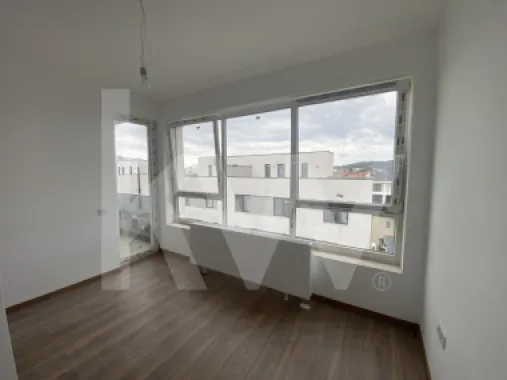 Apartament de vanzare 2 camere balcon si parcare Pictor Brana Selimbar