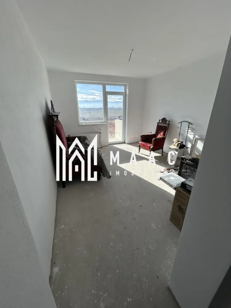 Duplex 4 Camere | 145mp | Bavaria - MAAC Imobiliare vă propune spre vânzare o casă tip duplex, situată în zona Bavaria 2, ideală pentru o familie care caută confort, eficiență și un raport excelent calitate–preț.

Caracteristici generale:
 Tip proprietate: Duplex
 Suprafață utilă: 173 mp
 Suprafață teren: 387 mp
 Stadiu predare: La alb

Compartimentare:
 Parter: living, bucătărie generoasă, baie
 Etaj: 3 dormitoare, baie, dressing

Dotări și specificații:
 Încălzire în pardoseală
 Calorifere
 Izolație exterioară de 10 cm
 Acoperiș cu țiglă ceramică
 Ferestre cu geam tripan
 Curent trifazic (380V)

Locuința este construită cu materiale de calitate, oferind un nivel ridicat de confort termic și eficiență energetică. Predarea la alb permite personalizarea finisajelor după propriul gust.

Zonă liniștită, cu acces facil către punctele de interes ale orașului.

Pentru mai multe detalii sau pentru a programa o vizionare, vă rugăm să ne contactați, specificând ID:CP2906623