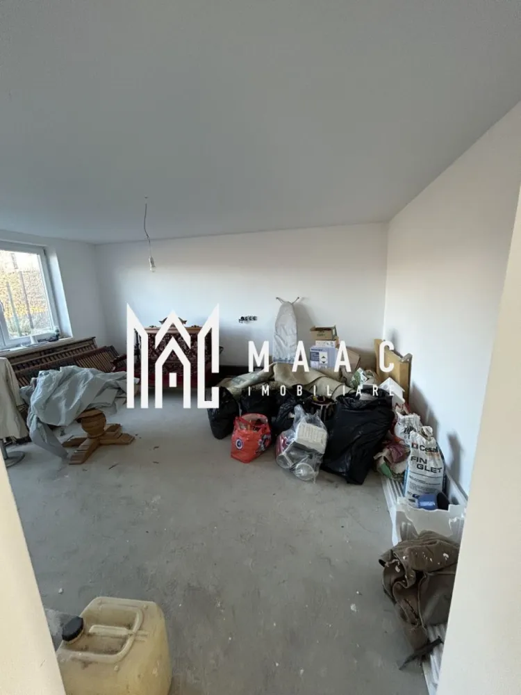 Duplex 4 Camere | 145mp | Bavaria - MAAC Imobiliare vă propune spre vânzare o casă tip duplex, situată în zona Bavaria 2, ideală pentru o familie care caută confort, eficiență și un raport excelent calitate–preț.

Caracteristici generale:
 Tip proprietate: Duplex
 Suprafață utilă: 173 mp
 Suprafață teren: 387 mp
 Stadiu predare: La alb

Compartimentare:
 Parter: living, bucătărie generoasă, baie
 Etaj: 3 dormitoare, baie, dressing

Dotări și specificații:
 Încălzire în pardoseală
 Calorifere
 Izolație exterioară de 10 cm
 Acoperiș cu țiglă ceramică
 Ferestre cu geam tripan
 Curent trifazic (380V)

Locuința este construită cu materiale de calitate, oferind un nivel ridicat de confort termic și eficiență energetică. Predarea la alb permite personalizarea finisajelor după propriul gust.

Zonă liniștită, cu acces facil către punctele de interes ale orașului.

Pentru mai multe detalii sau pentru a programa o vizionare, vă rugăm să ne contactați, specificând ID:CP2906623