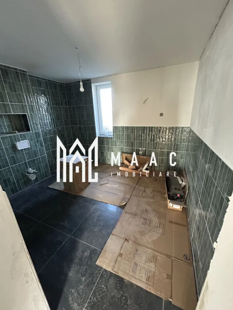 Duplex 4 Camere | 145mp | Bavaria - MAAC Imobiliare vă propune spre vânzare o casă tip duplex, situată în zona Bavaria 2, ideală pentru o familie care caută confort, eficiență și un raport excelent calitate–preț.

Caracteristici generale:
 Tip proprietate: Duplex
 Suprafață utilă: 173 mp
 Suprafață teren: 387 mp
 Stadiu predare: La alb

Compartimentare:
 Parter: living, bucătărie generoasă, baie
 Etaj: 3 dormitoare, baie, dressing

Dotări și specificații:
 Încălzire în pardoseală
 Calorifere
 Izolație exterioară de 10 cm
 Acoperiș cu țiglă ceramică
 Ferestre cu geam tripan
 Curent trifazic (380V)

Locuința este construită cu materiale de calitate, oferind un nivel ridicat de confort termic și eficiență energetică. Predarea la alb permite personalizarea finisajelor după propriul gust.

Zonă liniștită, cu acces facil către punctele de interes ale orașului.

Pentru mai multe detalii sau pentru a programa o vizionare, vă rugăm să ne contactați, specificând ID:CP2906623