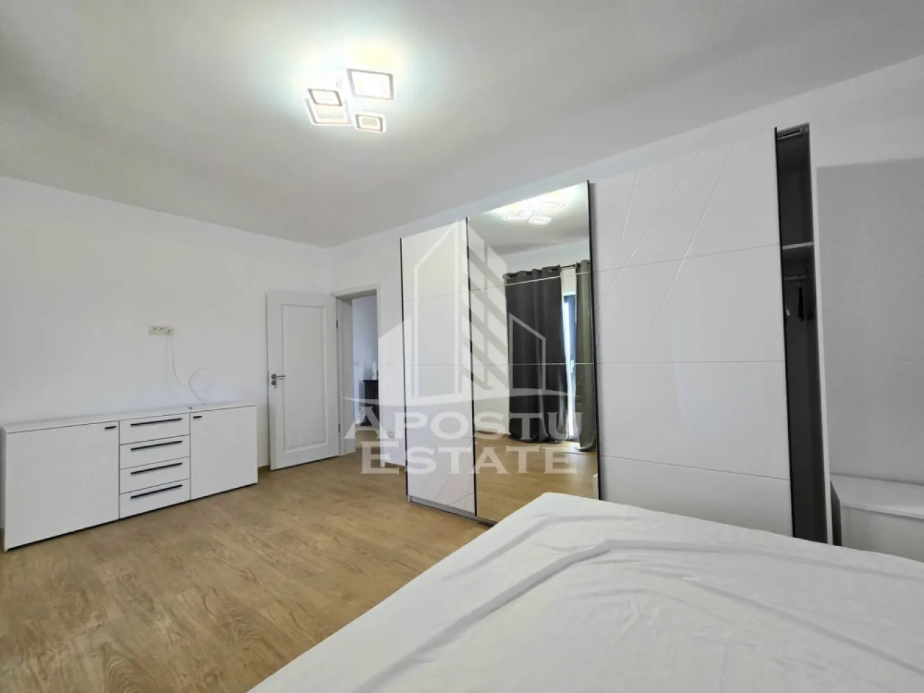 Apartament cu 3 camere, 2 balcoane, zona Calea Urseni, Giroc