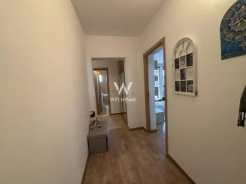 Apartament spațios cu 3 camere, 2 băi și balcoane generoase