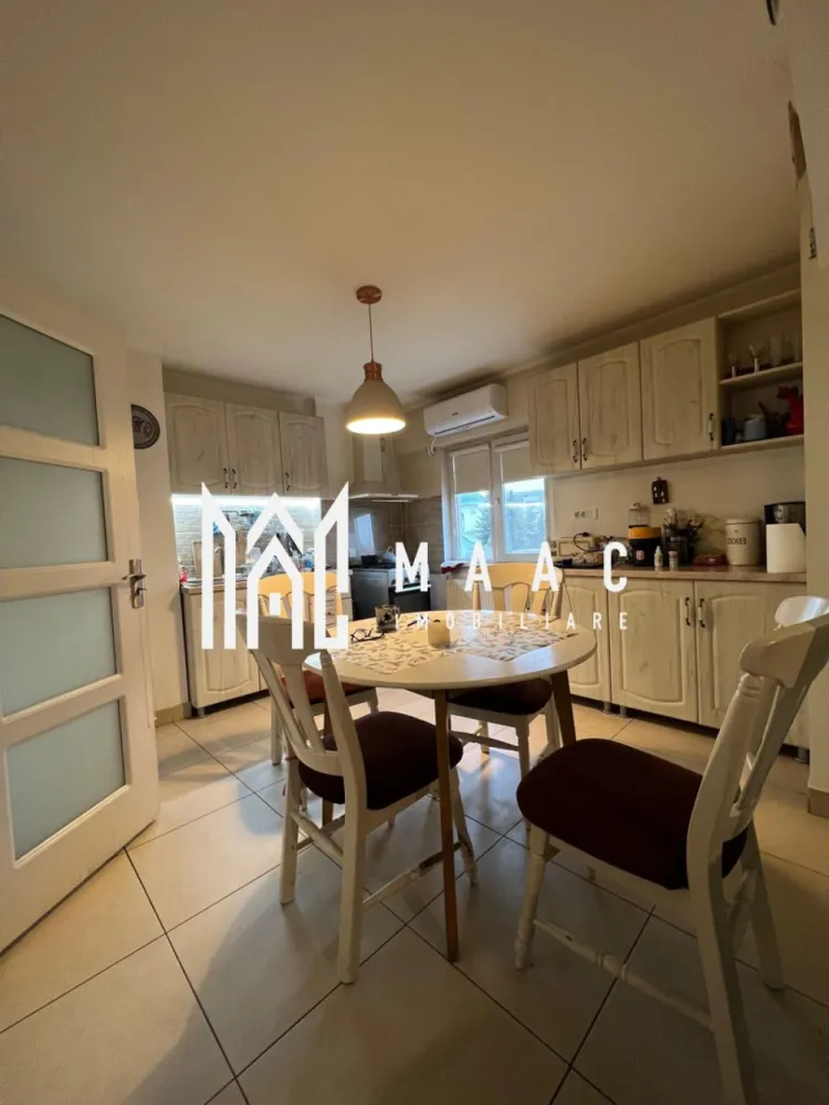 Apartament 2 camere | Ultracentral | Etaj 3 | 2 balcoane - MAAC Imobiliare vă propune spre vânzare un apartament cu 2 camere, situat în zona Ultracentrală a municipiului Râmnicu Vâlcea, în imediata apropiere de Parcul Mircea cel Bătrân, o locație excelentă, cu acces rapid către toate punctele de interes ale orașului.

Apartamentul este amplasat la etajul 3 din 4, într-un imobil bine întreținut, și are o suprafață utilă de 54 mp, la care se adaugă două balcoane închise, cu o suprafață totală de 15 mp, ideale pentru spațiu suplimentar de relaxare sau depozitare. În plus, proprietatea beneficiază de o boxă de 5 mp, cadastrată.

Locuința este cochetă, bine compartimentată, luminoasă și oferă un confort sporit. Se predă complet mobilată și utilată, fiind ideală atât pentru locuit, cât și ca investiție, gata pentru mutare imediată.

Puncte forte:

* zonă ultracentrală
* vecinătate Parcul Mircea cel Bătrân
* etaj intermediar
* 2 balcoane închise
* boxă cadastrată
* se vinde mobilat și utilat

Pentru mai multe detalii sau programarea unei vizionări, MAAC Imobiliare vă stă cu drag la dispoziție.

ID: CP2911623