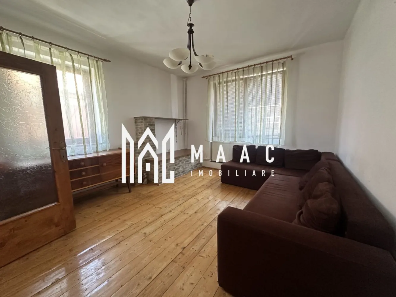 Casa 3 Camere | Curte | 2 Bai | Turnisor - MAAC imobiliare va propune spre închiriere o casa de 3 camere situata în cartierul Turnisor 

Compartimentare: 
Parter: 
Living 
Bucătărie închisă 
Baie 

Etaj; 
Două dormitoare 
Baie 

Caracteristici: 
100MP
Carte de 300 MP
Curte proprie
Zonă liniștită, potrivită pentru familii
Acces facil către magazine, școli, mijloace de transport și alte puncte de interes

Pentru mai multe informații si programarea unei vizionari sa ne contactați menționând ID-ul proprietății: CP3187740.