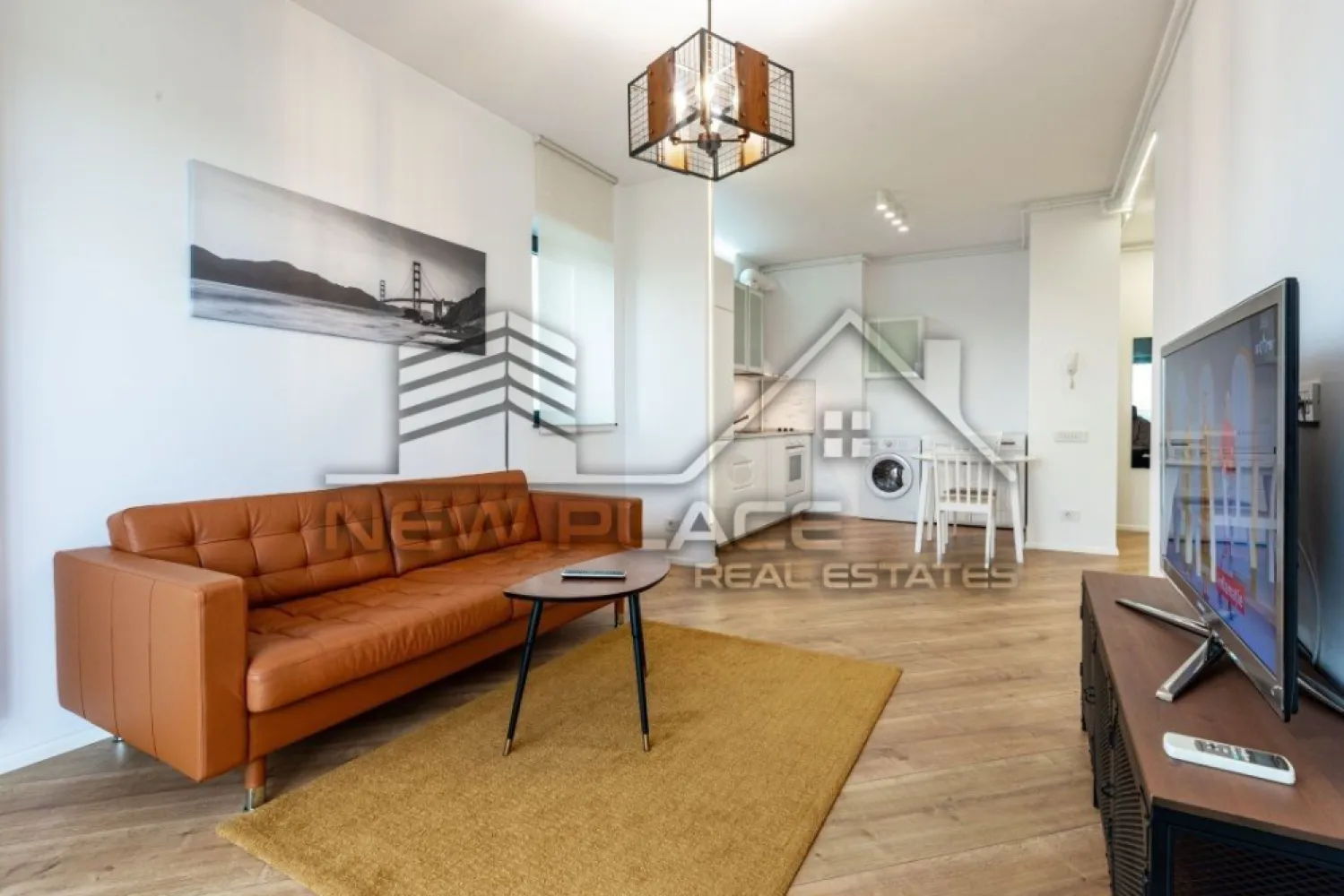 4City North | Apartament deosebit | OMV Pipera | LUX - New Place Real Estate Company va propune spre inchiriere un apartament intr-un ansamblu rezidential nou - 4City North, cu o arhitectura moderna si eleganta, cu spatii verzi si gradini private - o curte interioara splendida, extrem de generoasa si sigura, loc de joaca si de plimbare, cu finisaje de top si o calitate excelenta a constructiei.

Apartamentul are o suprafata de 62.67 mp si este compus din: living, bucatarie, dormitor, baie si balcon.

Apartamentul dispune de un loc de parcare disponibil in parcarea supraterana a Ansamblului.

Ansamblul 4City va propune o evadare din aglomeratia Bucurestiului intr-un loc in care confortul si siguranta se disting, in armonie cu vibratia nebuna a capitalei.

Finisajele si dotarile sunt de cea mai buna calitate si anume:
- Centrala termica proprie;
- Unitate aer conditionat;
- Parchet laminat (grosime 8 mm) in living si dormitoare;
- Gresie si faianta premium in bai, bucatarii si holuri;
- Obiecte sanitare premium;
- Tamplarie exterioara termopan PVC;
- Lifturi silentioase premium;
- Interfon;
- Contoare individuale pentru utilitati.

Ansamblul 4City dispune de o localizare excelenta, fiind situat in Nordul Bucurestiului - Pipera, la cativa pasi de Lacul Saulei, in inima cartierului de business, intr-o zona linistita si sigura, cu acces direct la mall, benzinarii, gym, restaurant, scoli si gradinite.

Pentru mai multe detalii sau oferte similare, nu ezitati sa ne contactati.

Aceasta oferta apartine New Place Real Estate Company.