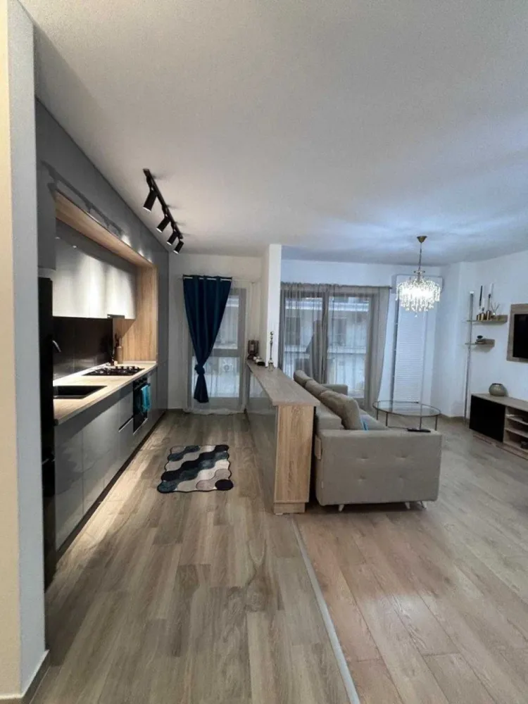 Apartament 2 Camere Lux | Locație Premium | Complet Mobilat - Vă prezentăm un apartament de 2 camere în regim de lux, situat într-unul dintre cele mai liniștite și sigure cartiere ale Bucureștiului, o locație ideală pentru cei ce caută un stil de viață premium.

 

Caracteristici:

 - Finisaje de top: Design modern, rafinament și confort la superlativ.

 - Luxul la el acasă: Mobilier de calitate superioară, amenajări deosebite și utilități complete.

 - Acces facil: La doar câțiva pași de stațiile RATB, tramvaiul 41 și metrou (la scară), acest apartament asigură conexiuni rapide către toate punctele de interes din oraș.

Beneficii ale locației:

 - Centre comerciale și mall-uri în imediata apropiere.

 - Acces la parcul Drumul Taberei – perfect pentru plimbări și activități recreative.

 - Proximitatea Stadionului Steaua și a restaurantelor de top, cu meniuri diversificate și ingrediente de cea mai înaltă calitate.

 - Hypermarket Auchan, piețe cu produse tradiționale fresh, centre spa, unități medicale și diverse zone de promenadă pentru momente de relaxare.

Nu ratați această oportunitate de excepție! Un apartament cu o astfel de poziționare și dotări este rar disponibil pe piață. Contactați-ne acum pentru o vizionare și transformați această ofertă în căminul dumneavoastră!