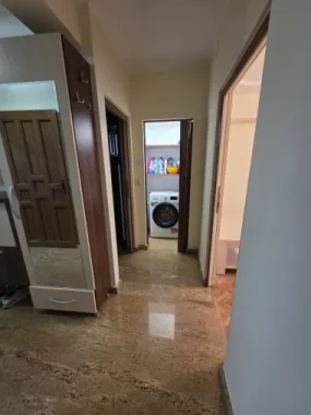 Apartament 2 camere decomandat-zona Spitalul Judetean-125.500 euro neg