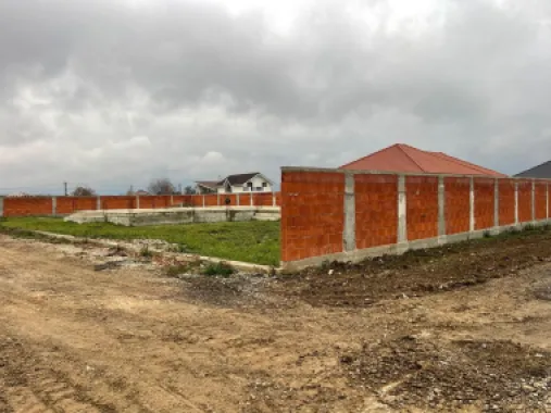 Teren intravilan, fundatie proiect casa, gard si utilitati-Zona Cheriu