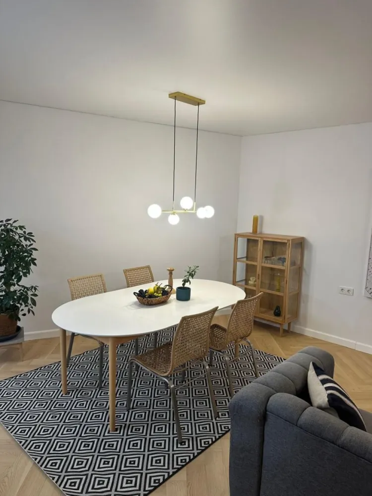 Casă parter, luminoasă, – vizavi de Spitalul Județean-369.000 EURO neg