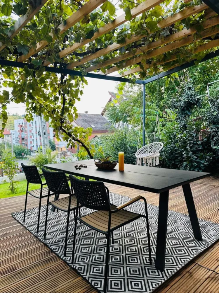 Casă parter, luminoasă, – vizavi de Spitalul Județean-369.000 EURO neg