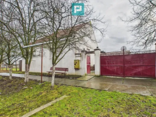 Casă cu 4 camere în Nădab