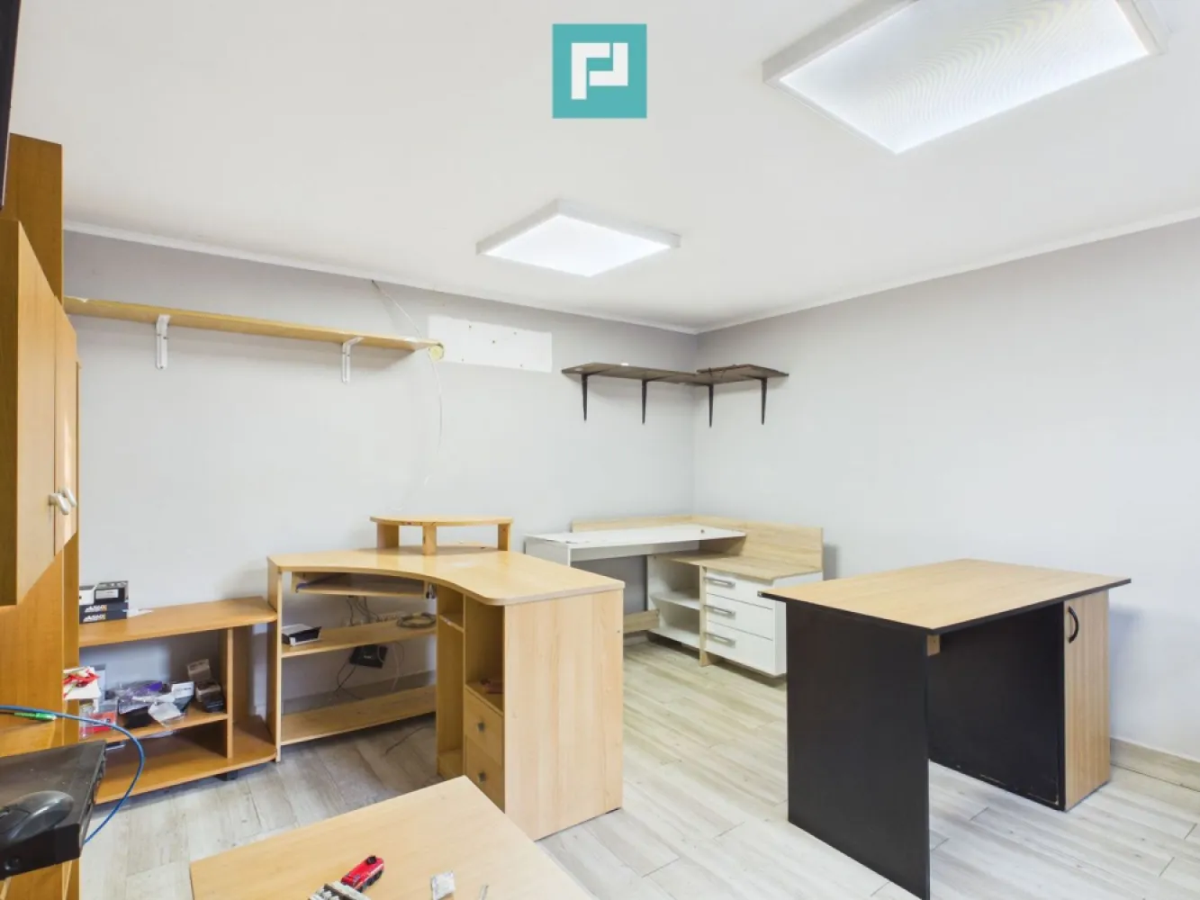 Preț redus la 64.000€! Casă/firmă Navigatorilor