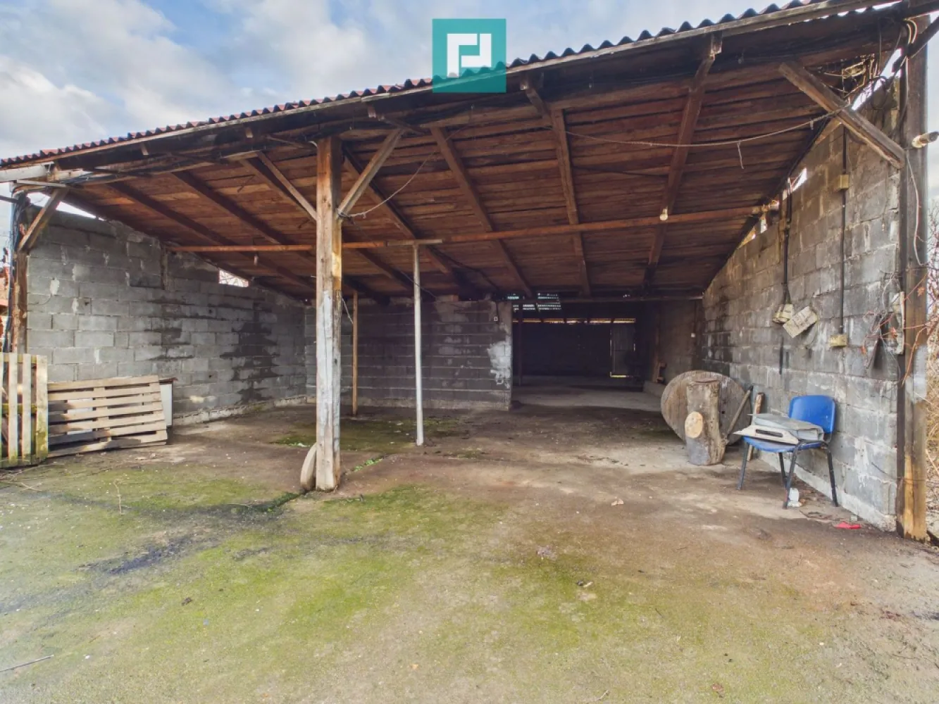 Preț redus la 64.000€! Casă/firmă Navigatorilor