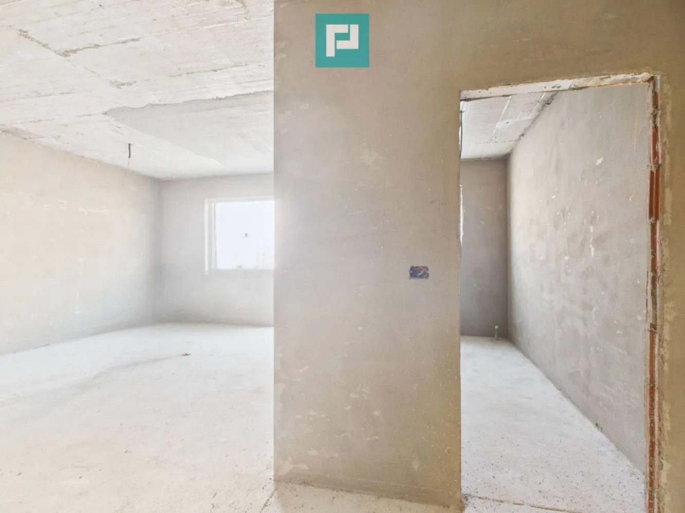 Apartament 2 camere la gri – Giroc - Apartament 2 camere la gri – Giroc | Finalizare iunie 2026

 Îți prezentăm oportunitatea de a-ți crea acasă exact așa cum visezi, fără compromisuri, într-una dintre cele mai primitoare comune din apropierea Timișoarei – Giroc, un loc unde liniștea, natura și accesul rapid la oraș se îmbină armonios. Zonă ideală pentru familii, cu școli bune, facilități moderne și aer curat.

 Apartamentul este la gri, cu finalizare estimată în iunie 2026, oferindu-ți libertatea totală de personalizare.

 Detalii proprietate:

 Suprafață utilă: 54.8 mp

 Compartimentare: decomandat

 2 camere

 Etaj intermediar

 Bloc intim, cu doar 3 etaje

 Balcon de 5 mp, perfect pentru momente de relaxare

 Construcție și finisaje de calitate:

 Zidărie solidă din cărămidă, cu izolație completă exterior–interior

 Pereți interiori din cărămidă cu vată bazaltică – confort termic și fonic sporit

 Geamuri Salamander tripan pentru eficiență energetică și lumină naturală

 Ușă metalică la intrare și uși interioare MDF, elegante

 Acoperiș cu țiglă de beton, durabil și rezistent în timp

 Preț negociabil, în funcție de stadiul finalizării.

 Această proprietate este mai mult decât o investiție – este începutul unui stil de viață echilibrat, într-o comunitate în plină dezvoltare, cu acces rapid către Timișoara.

 Contactează-mă pentru vizionare sau detalii – sunt aici să te ajut să faci pasul acesta important!

 Consultant imobiliar : Laurențiu Caraman

 Telefon : 0721824896

 Email : laurențiu.caraman@propertylab.ro

 CP2858332