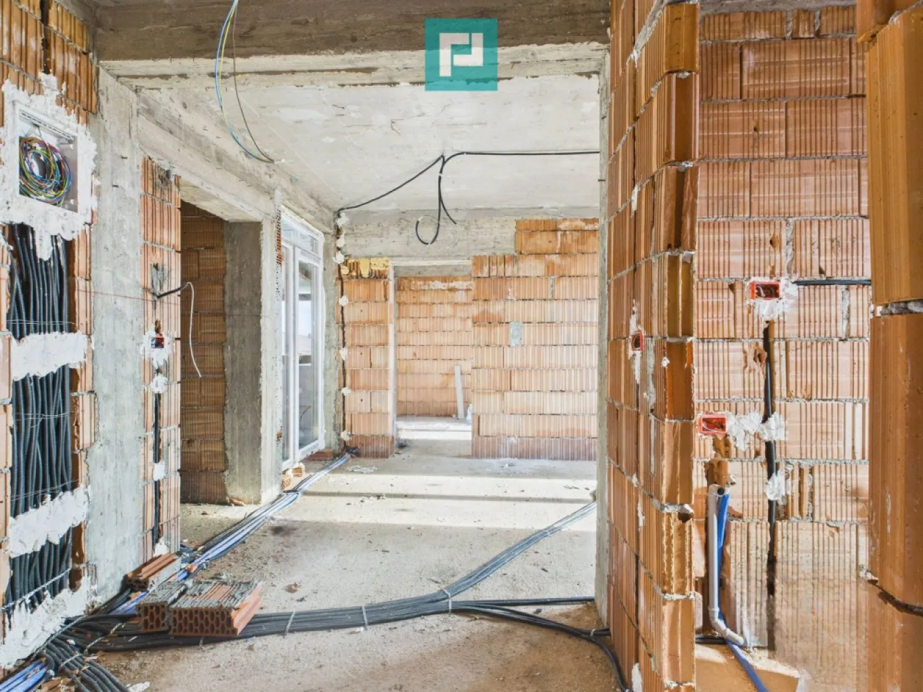 Penthouse cu terasă generoasă, în centrul Chișodei