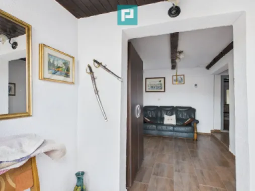 Casă deosebită în rate - Urvişu de Beliu