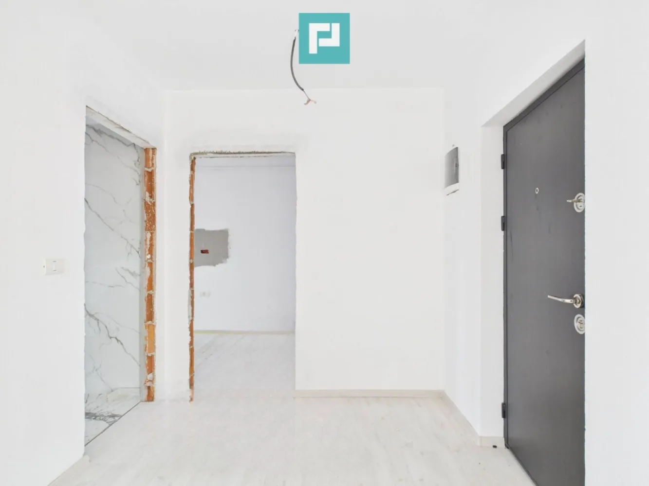 Penthouse cu terasă generoasă, în inima Chișodei