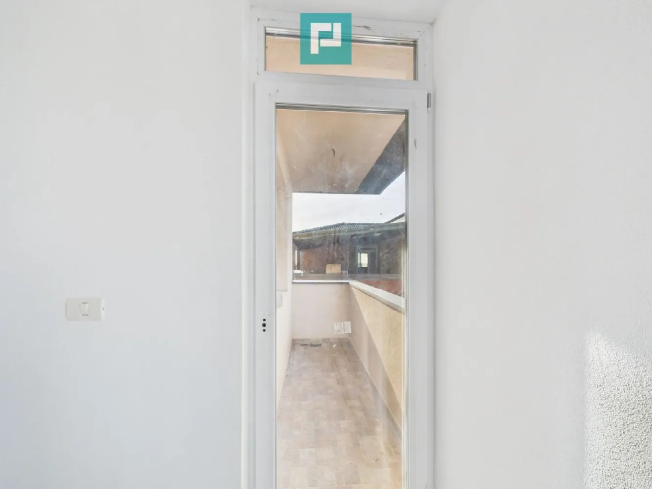 Penthouse cu terasă generoasă, în inima Chișodei